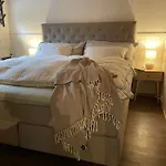 Very Centrally Located In With Free Parking * Tromsø