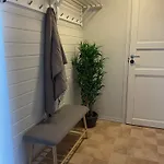 Lejlighed Very Centrally Located In With Free Parking
