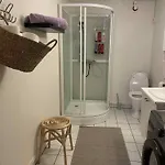 Very Centrally Located In With Free Parking Διαμέρισμα Τρόμσο